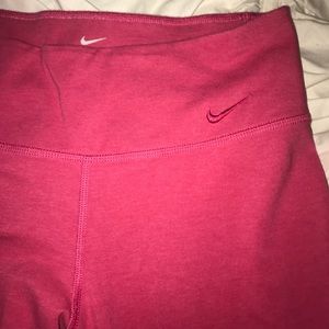 Dri-fit pink nike leggings